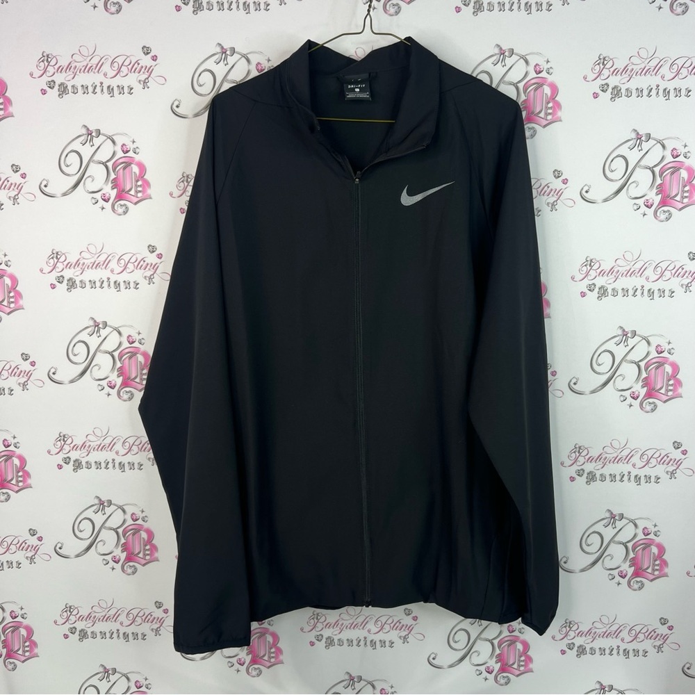 Nike jacket zip up thin lightweight Men's Black Windbreaker Jacket